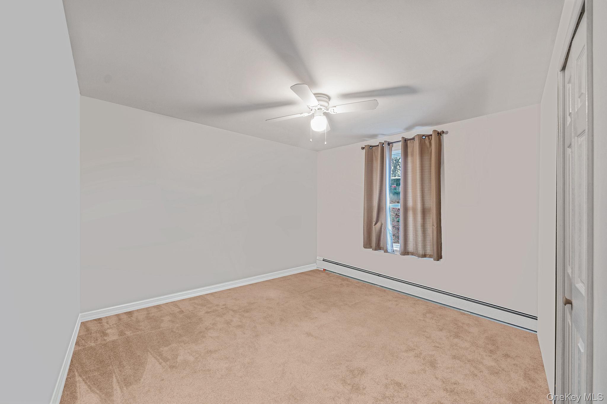 #14 photo, 111 Friendship Drive, সাফোক কাউন্টি Rocky Point , NY 11778