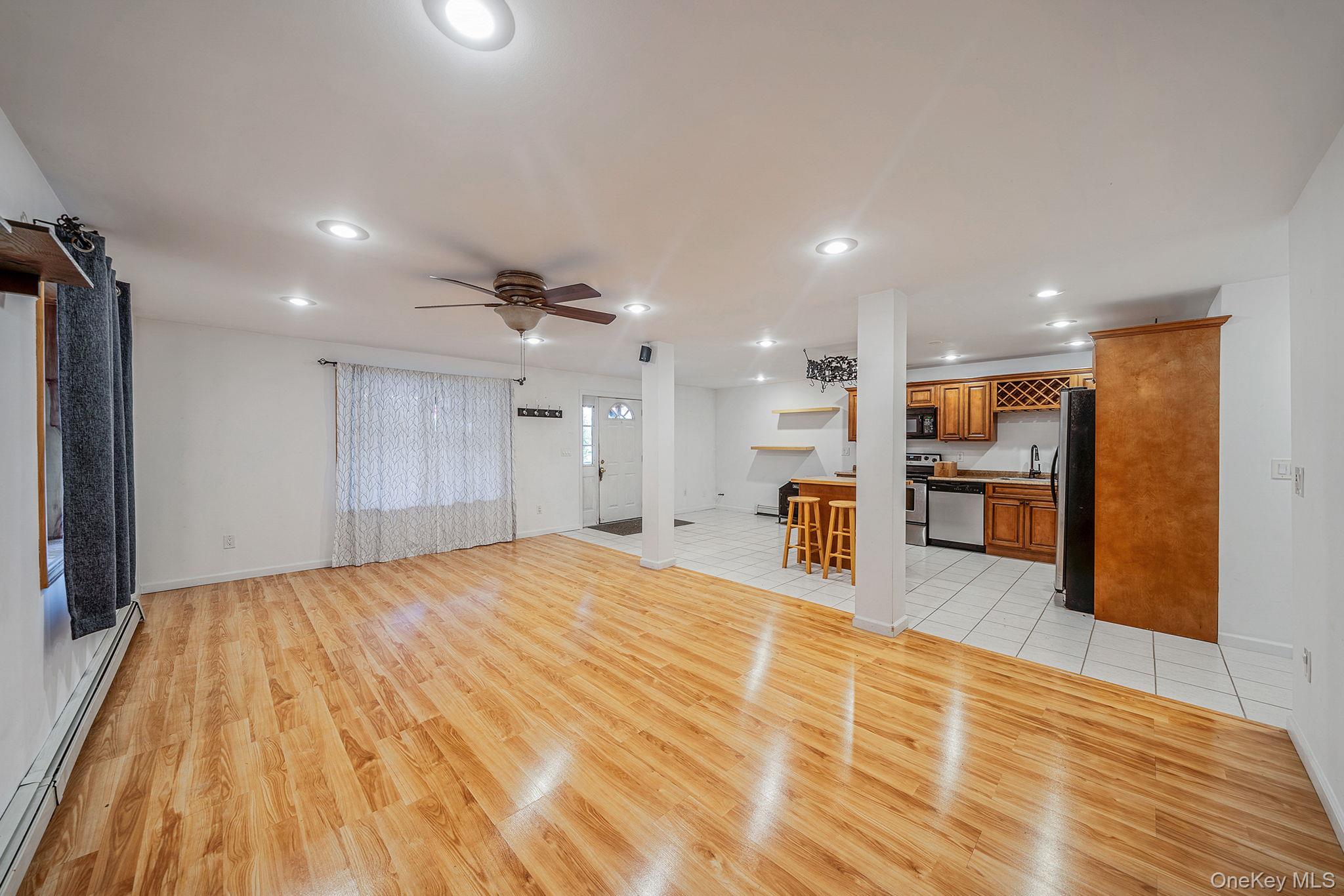 #20 photo, 111 Friendship Drive, সাফোক কাউন্টি Rocky Point , NY 11778