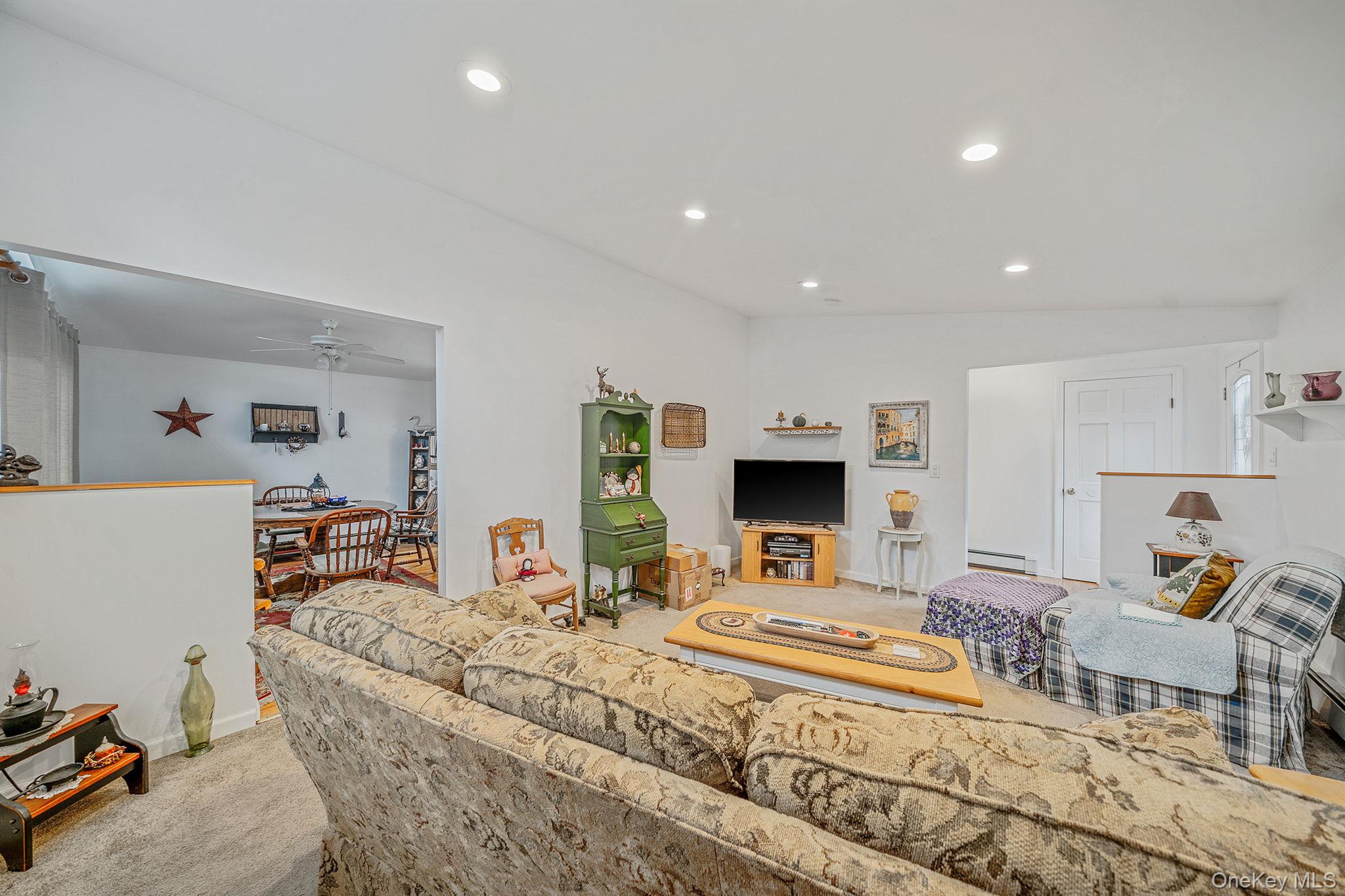 #6 photo, 111 Friendship Drive, সাফোক কাউন্টি Rocky Point , NY 11778