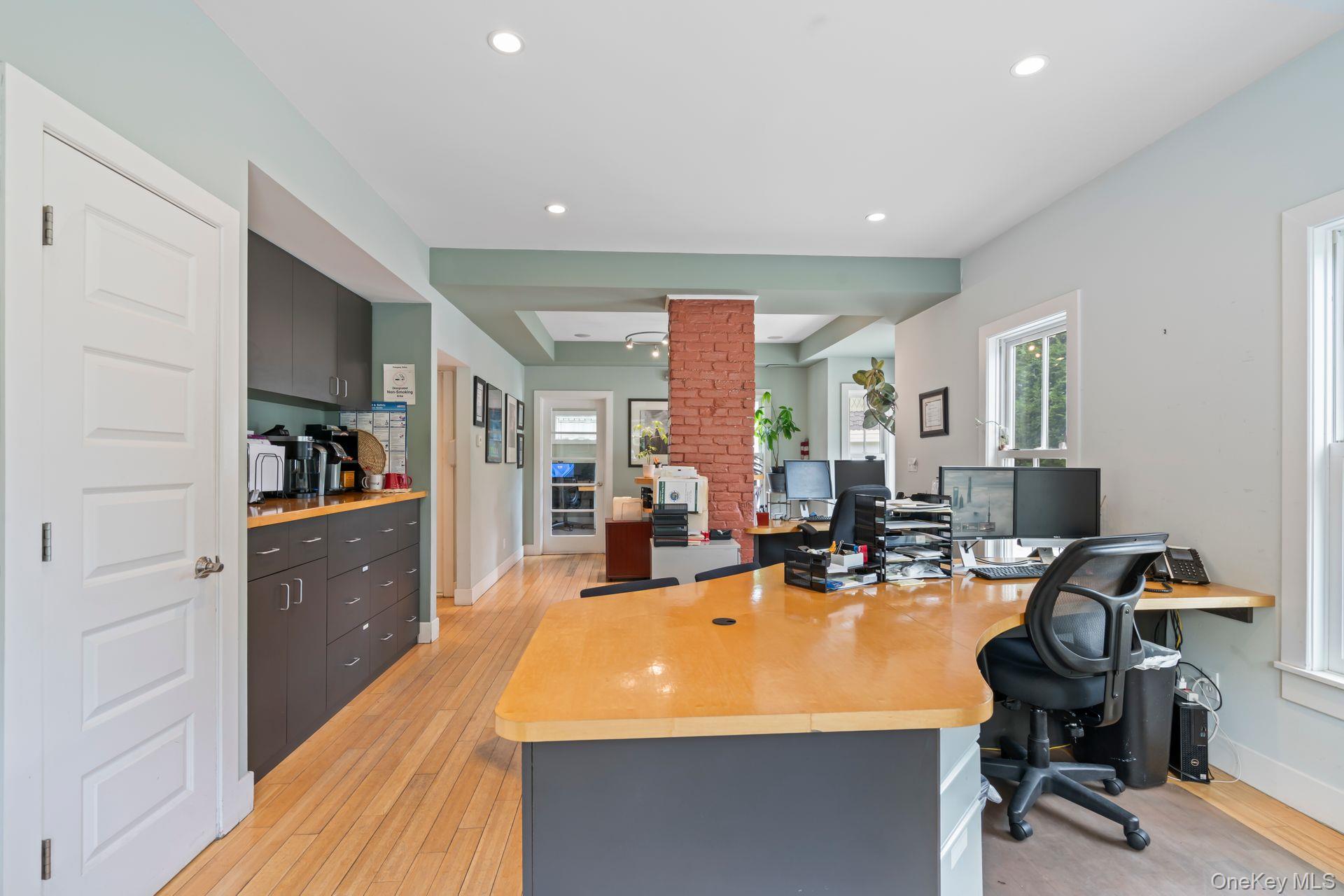 #7 photo, 67 Fort Salonga Road, সাফোক কাউন্টি Northport , NY 11768