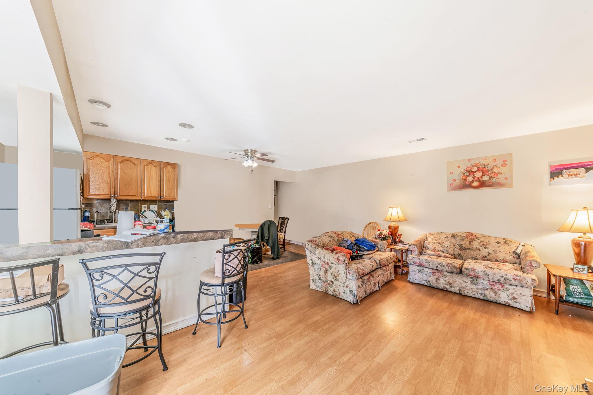 #4 photo, 9 Kiowa Court, সাফোক কাউন্টি Coram , NY 11727