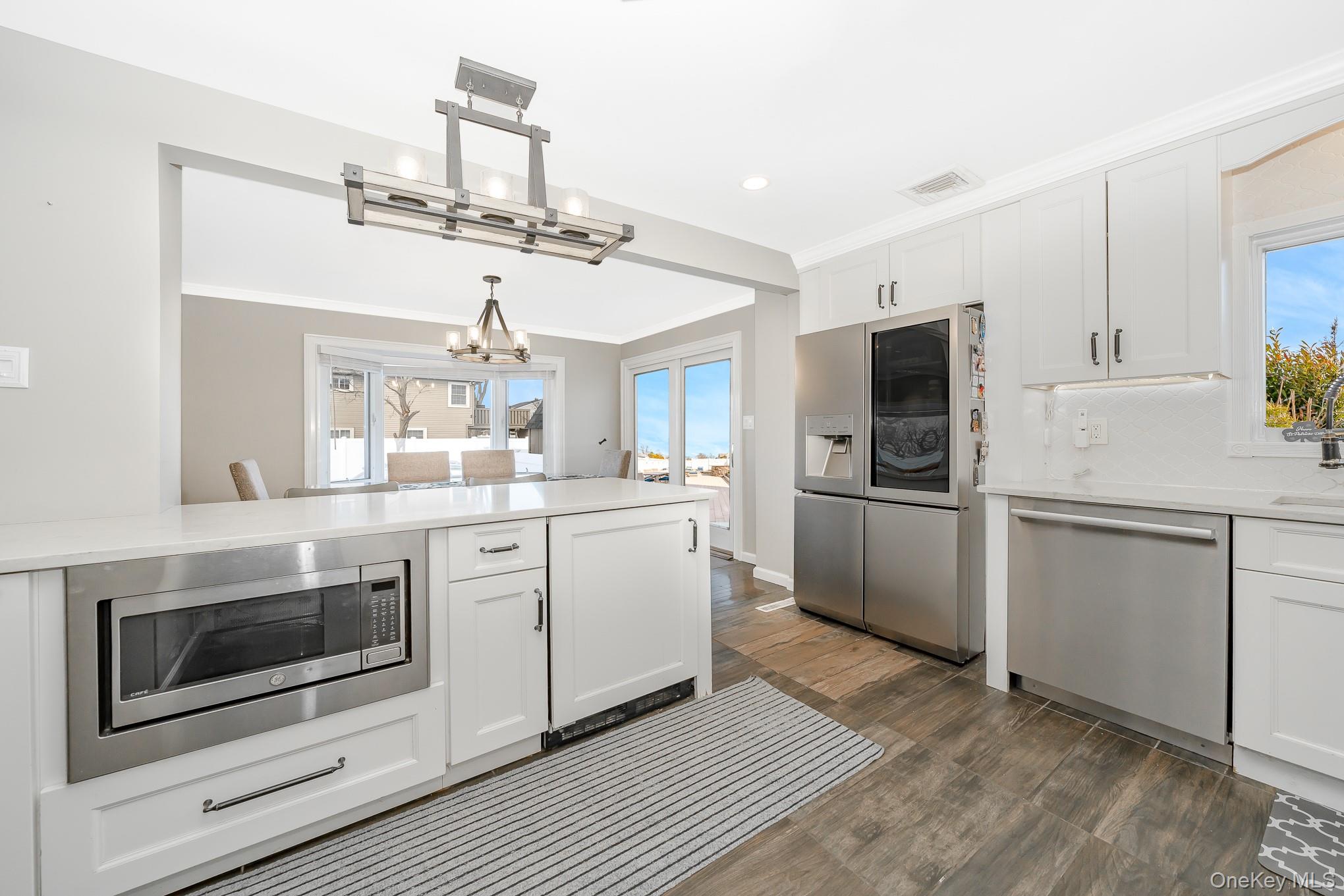 #13 photo, 2431 Riverside Drive, নাসাউ কাউন্টি Wantagh , NY 11793