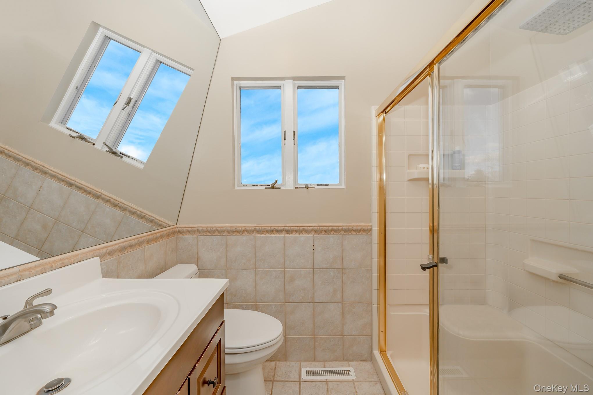 #19 photo, 2431 Riverside Drive, নাসাউ কাউন্টি Wantagh , NY 11793