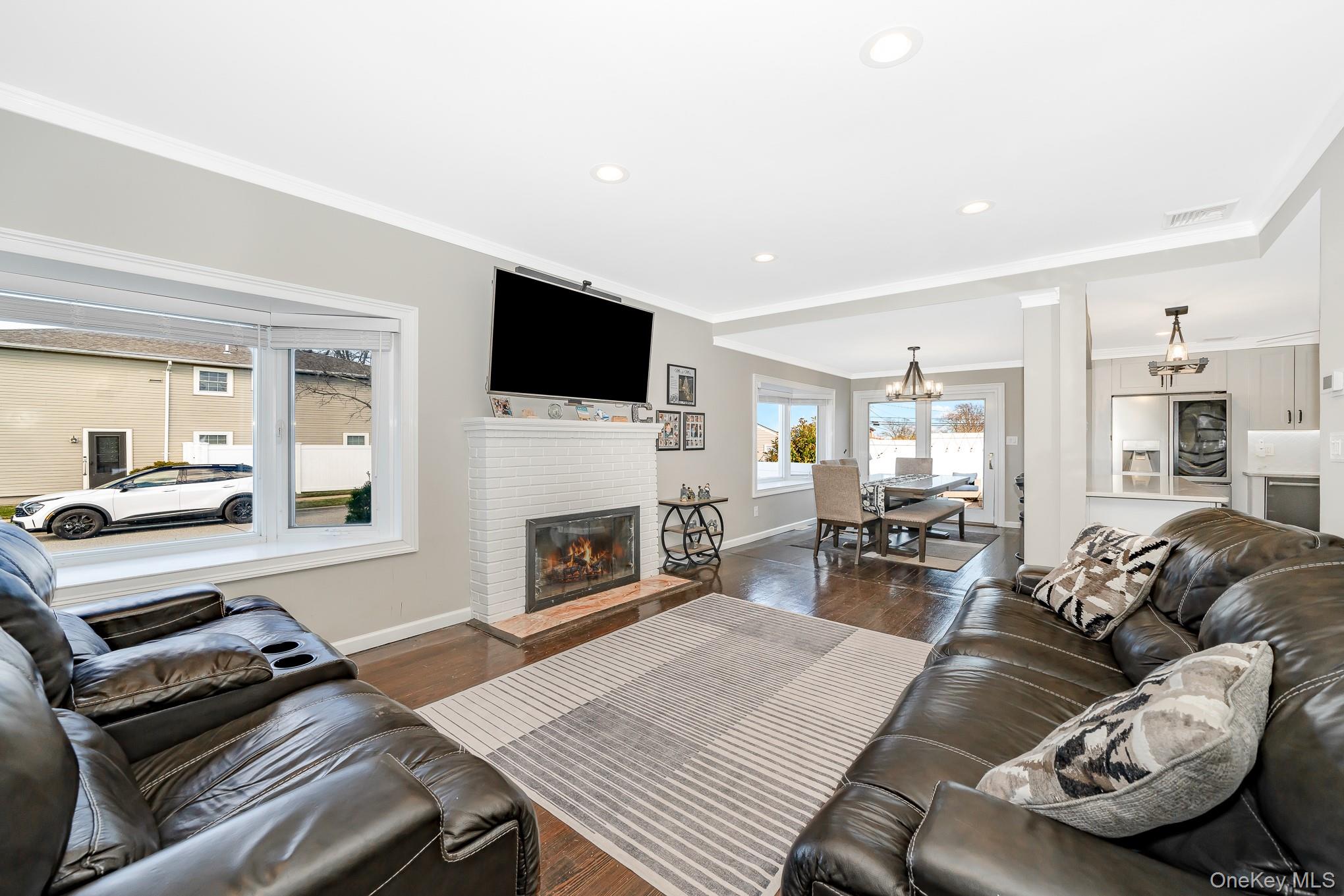 #8 photo, 2431 Riverside Drive, নাসাউ কাউন্টি Wantagh , NY 11793