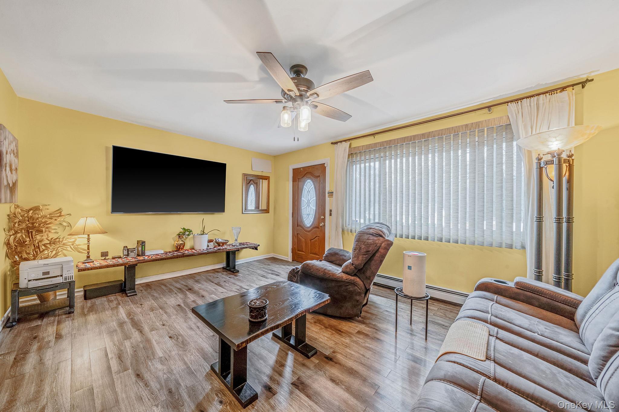 #2 photo, 15 Carr Lane, সাফোক কাউন্টি Medford , NY 11763