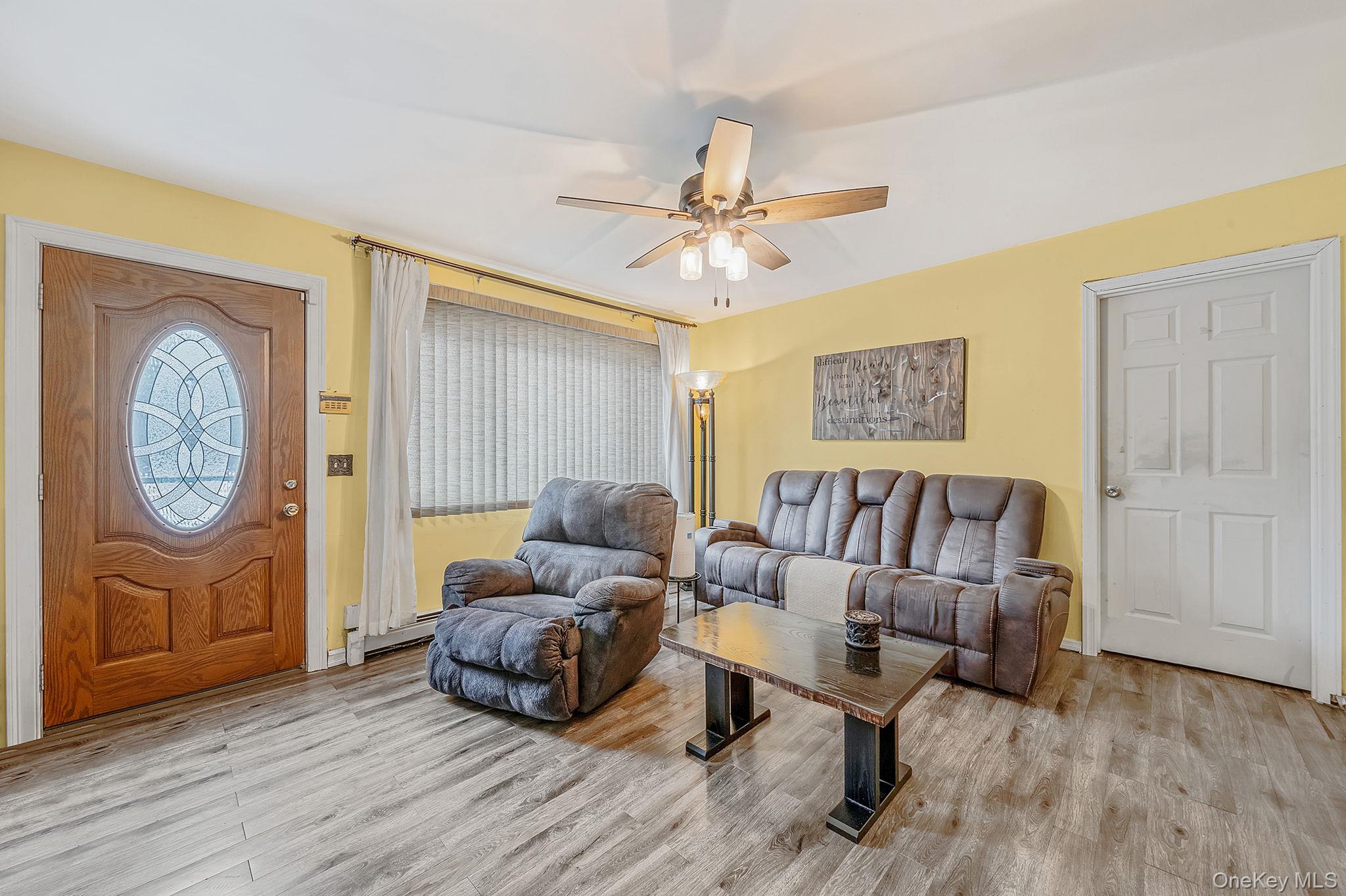 #3 photo, 15 Carr Lane, সাফোক কাউন্টি Medford , NY 11763