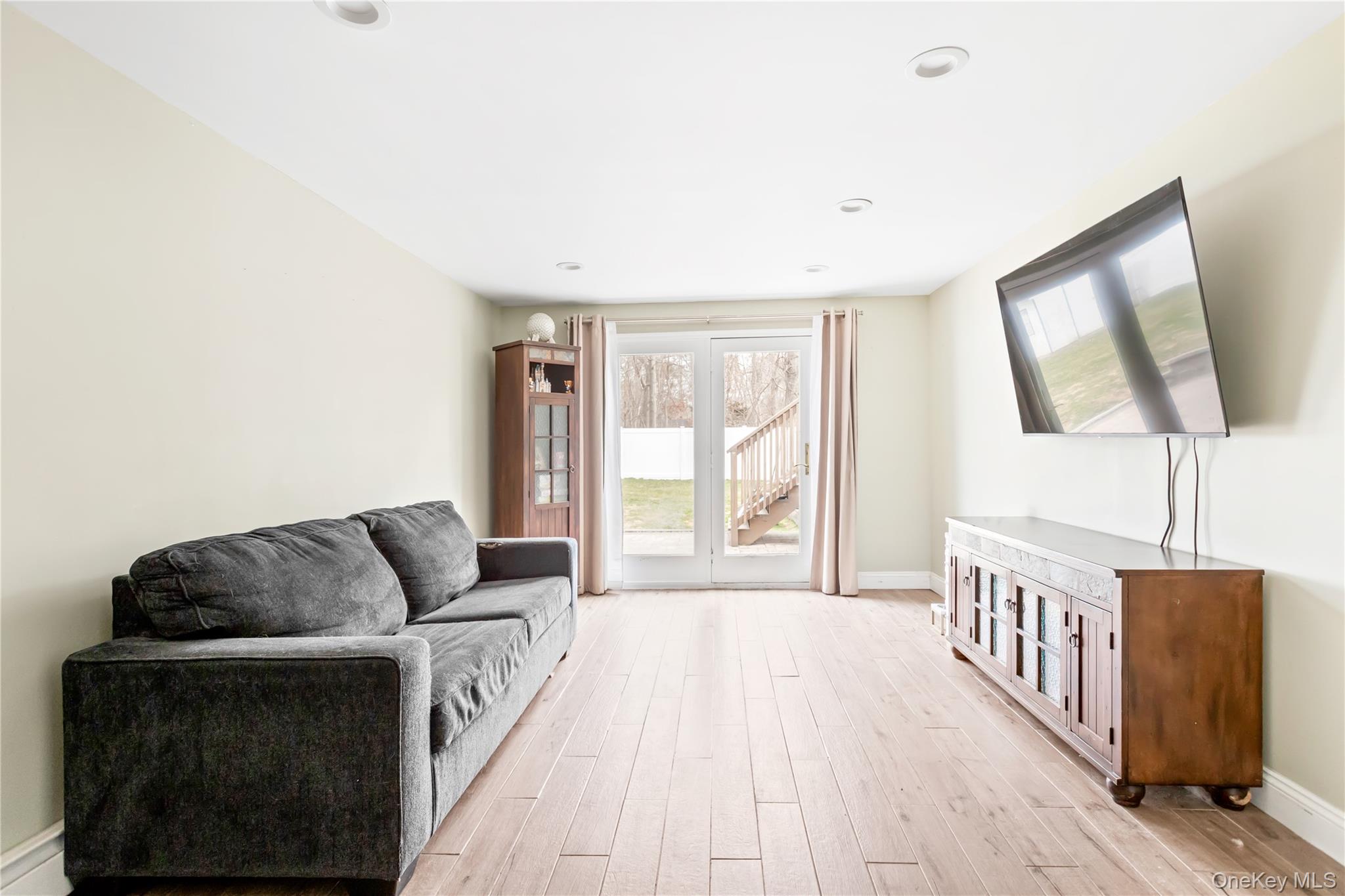 #4 photo, 7 Mount McKinley Avenue, সাফোক কাউন্টি Farmingville , NY 11738