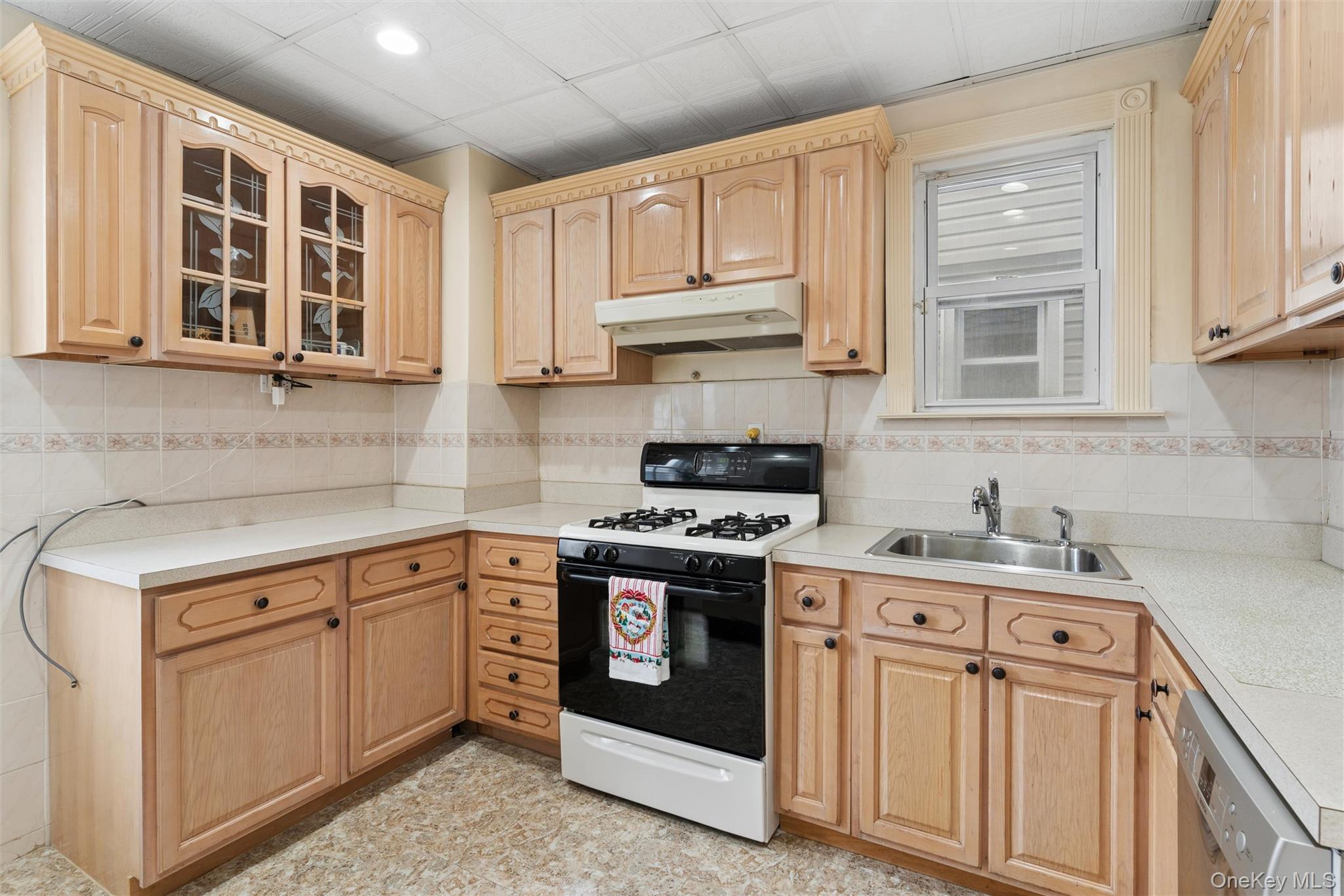 #15 photo, 139-18 86th Avenue, কুইন্‌স Briarwood , NY 11435