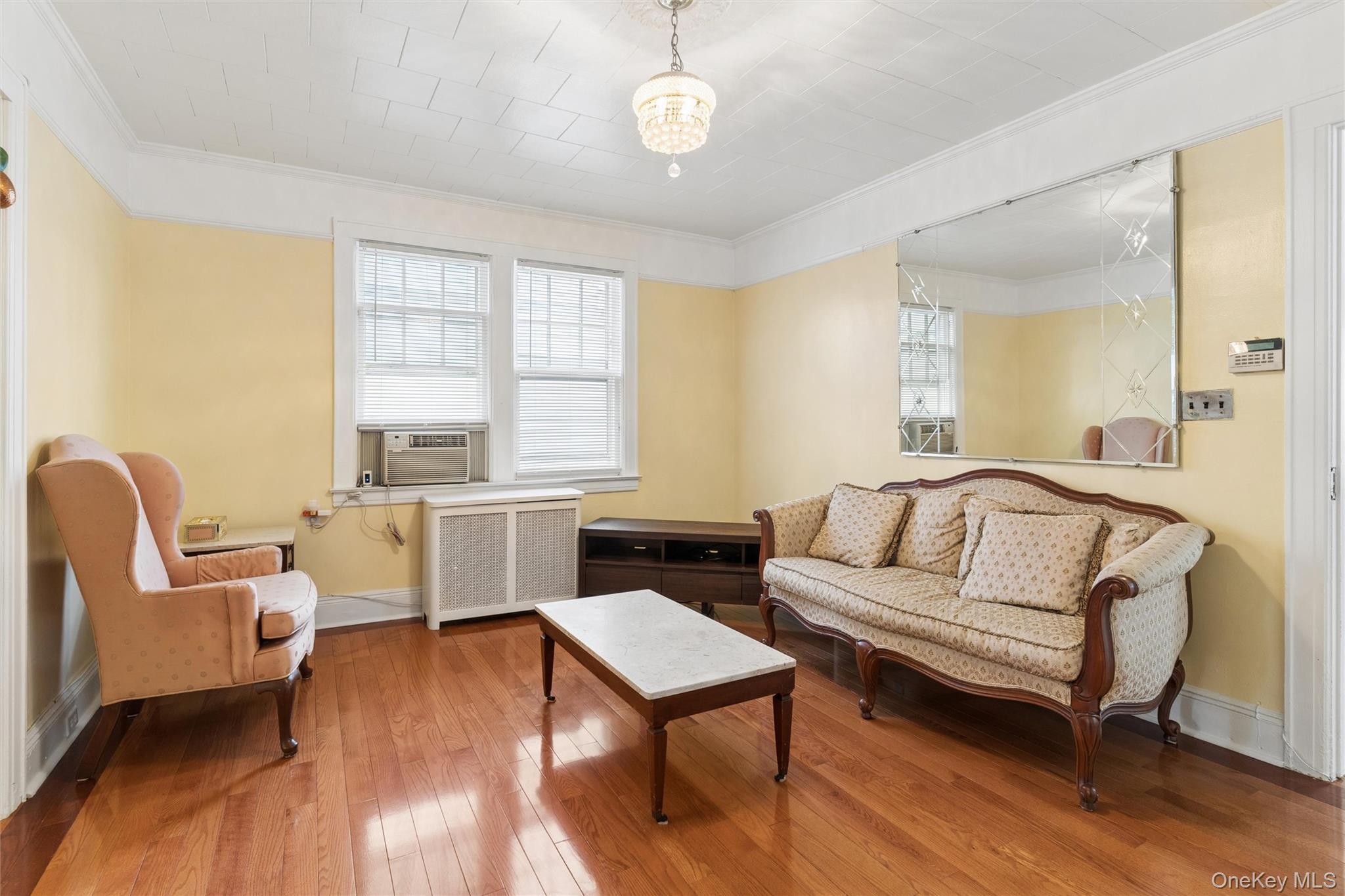 #8 photo, 139-18 86th Avenue, কুইন্‌স Briarwood , NY 11435