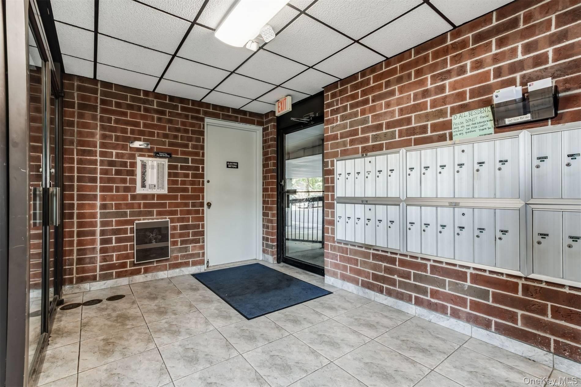 #15 photo, 380 Fulton Street, নাসাউ কাউন্টি Farmingdale , NY 11735