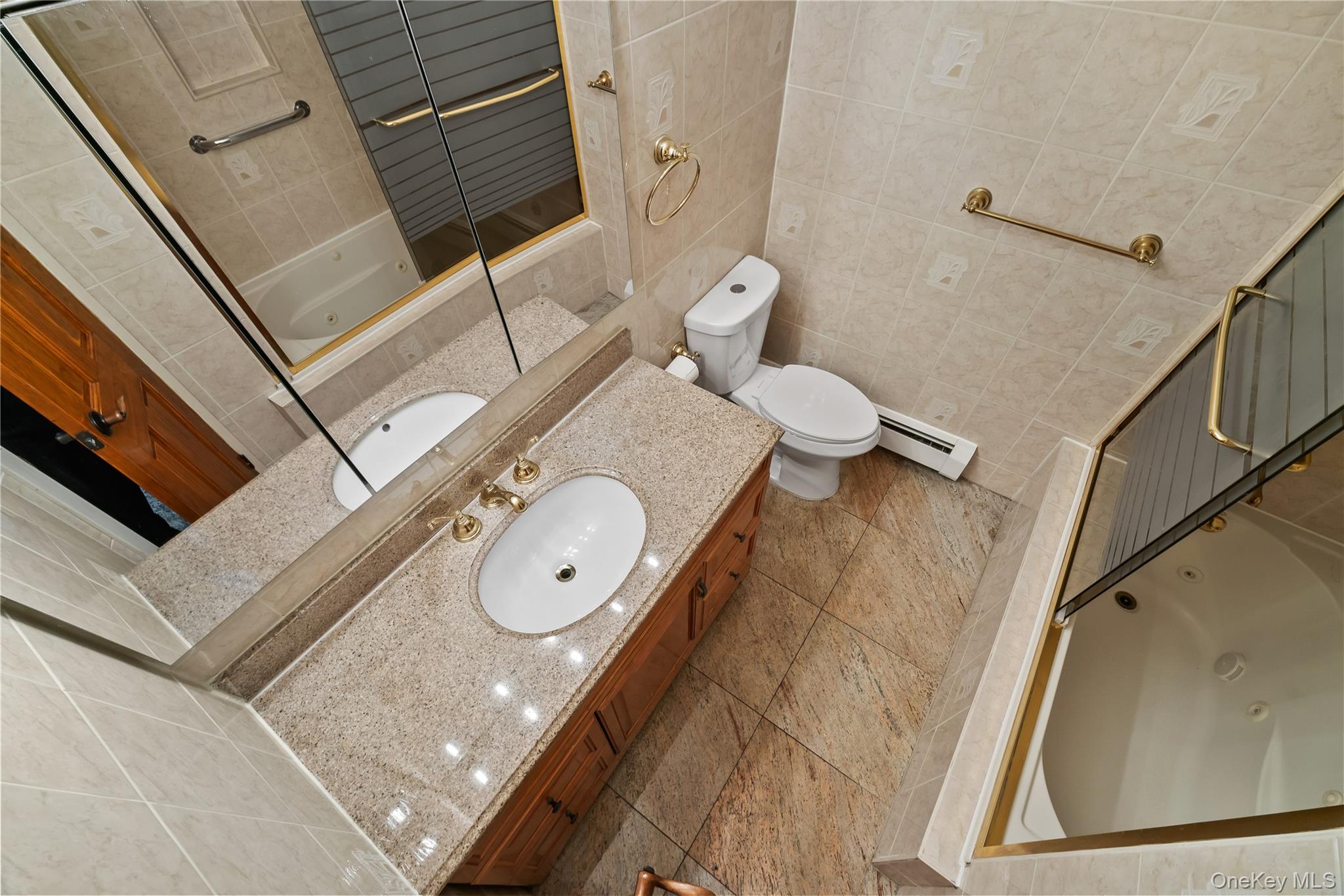 #11 photo, 7716 25th Avenue, קווינס Jackson Heights , NY 11370