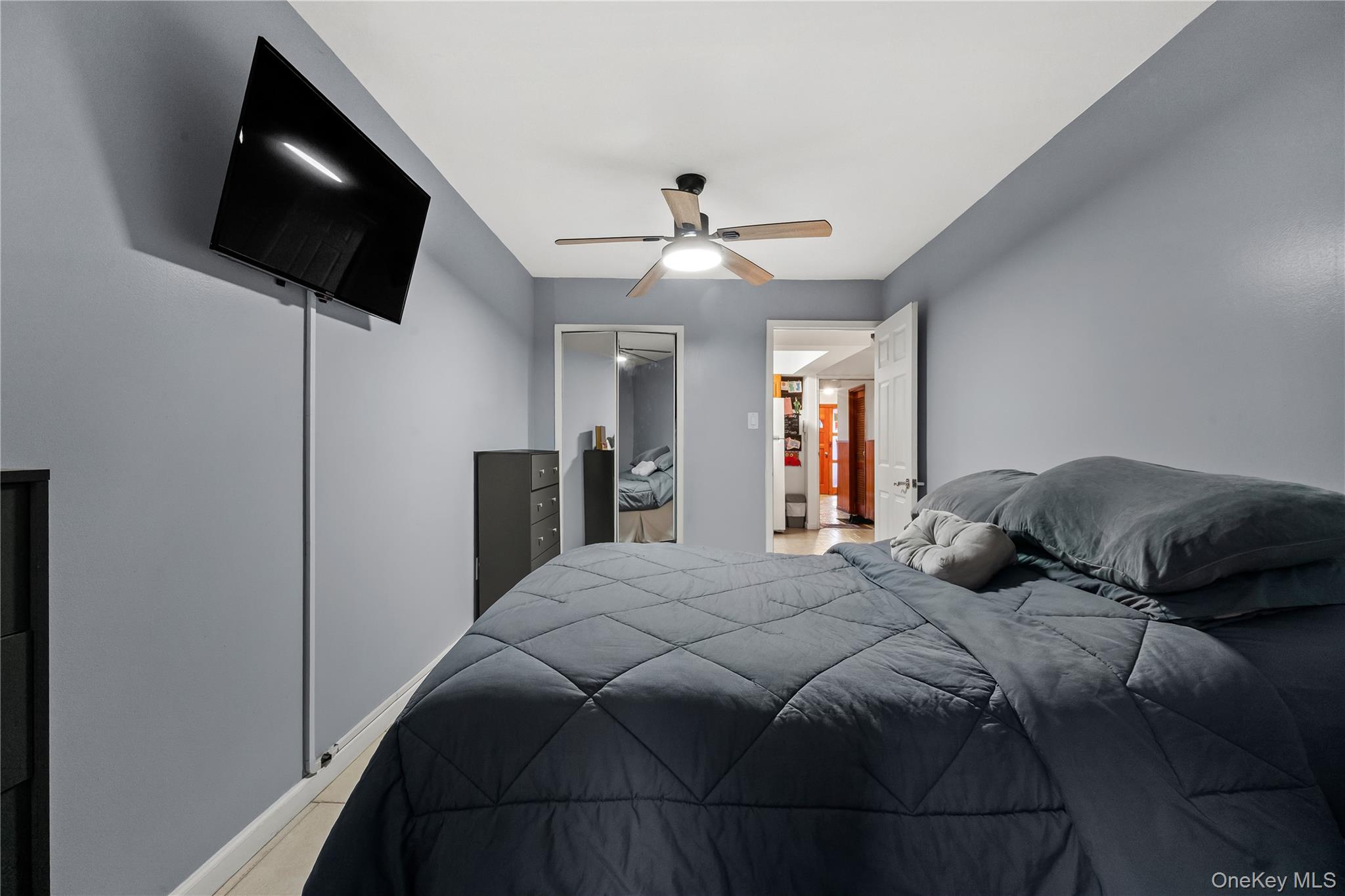 #16 photo, 7716 25th Avenue, קווינס Jackson Heights , NY 11370