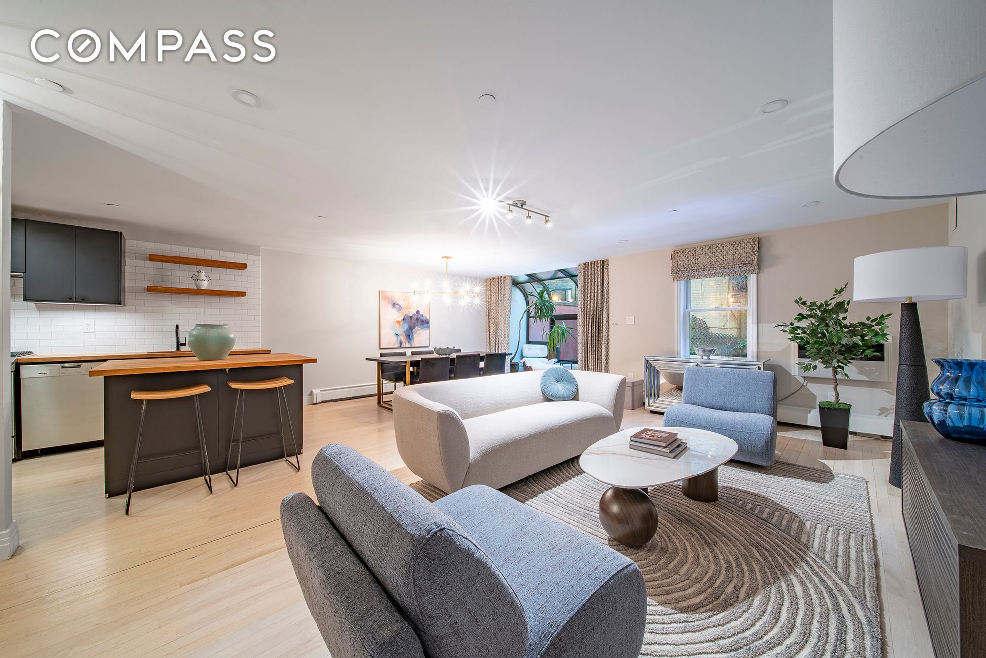 #1 photo, 407 E 12th Street, ম্যানহাটন East Village , NY 10009