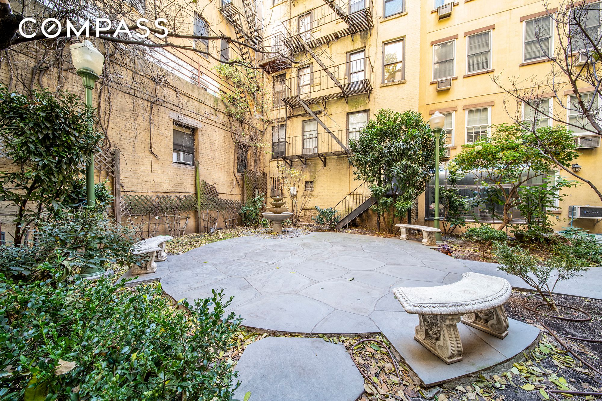 #13 photo, 407 E 12th Street, ম্যানহাটন East Village , NY 10009