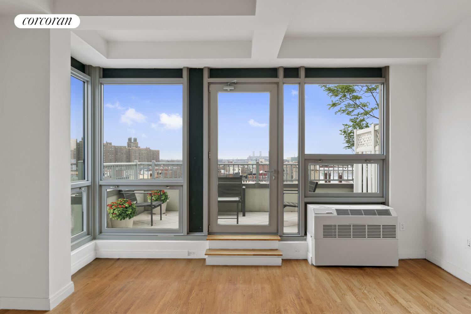 #1 photo, New York City, ম্যানহাটন East Harlem , NY 10035