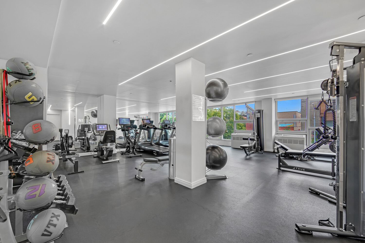 #18 photo, New York City, ম্যানহাটন East Harlem , NY 10035