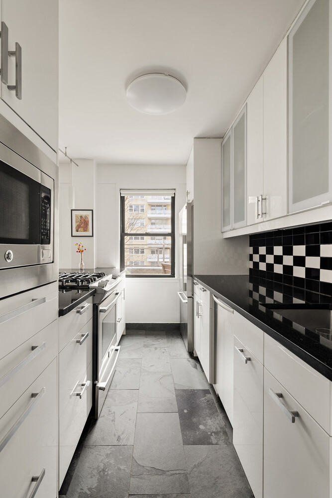 #8 photo, 55 E 9TH Street, 맨해튼 Greenwich Village , NY 10003