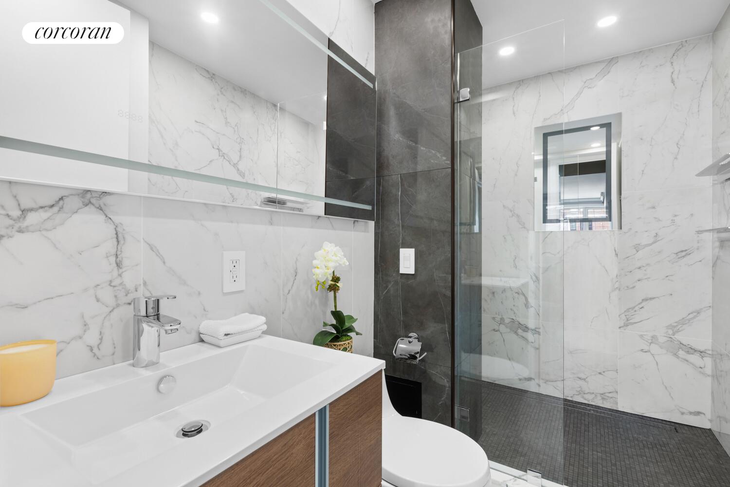 #8 photo, 20 E 74TH Street, マンハッタン Lenox Hill , NY 10021