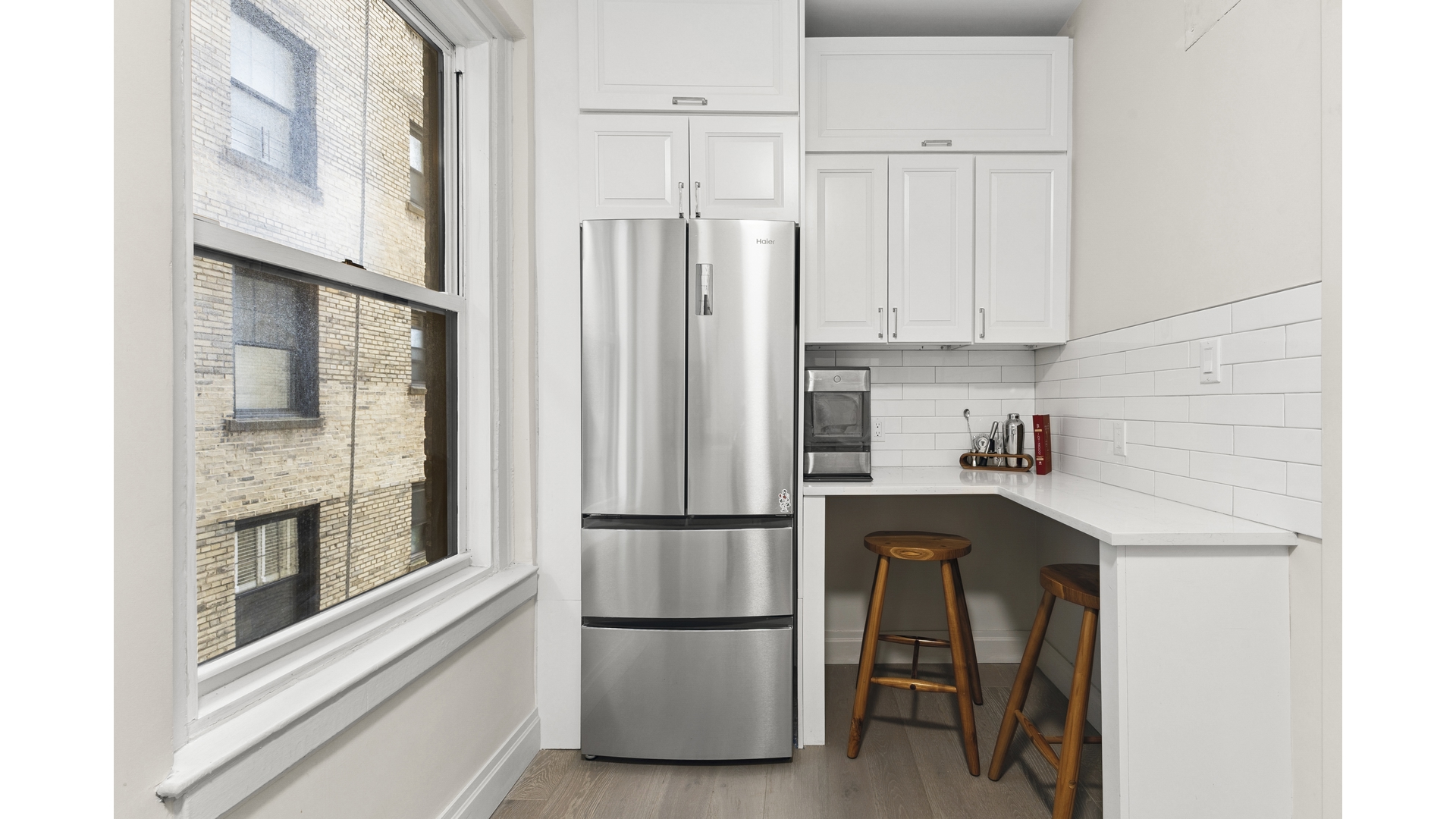 #5 photo, 172 E 4TH Street, ম্যানহাটন East Village , NY 10009