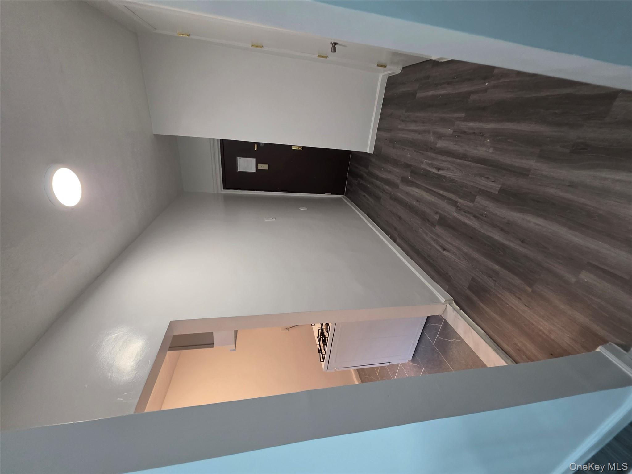 #4 photo, 855 E 178th St Street, ব্রঙ্কস Bronx , NY 10460