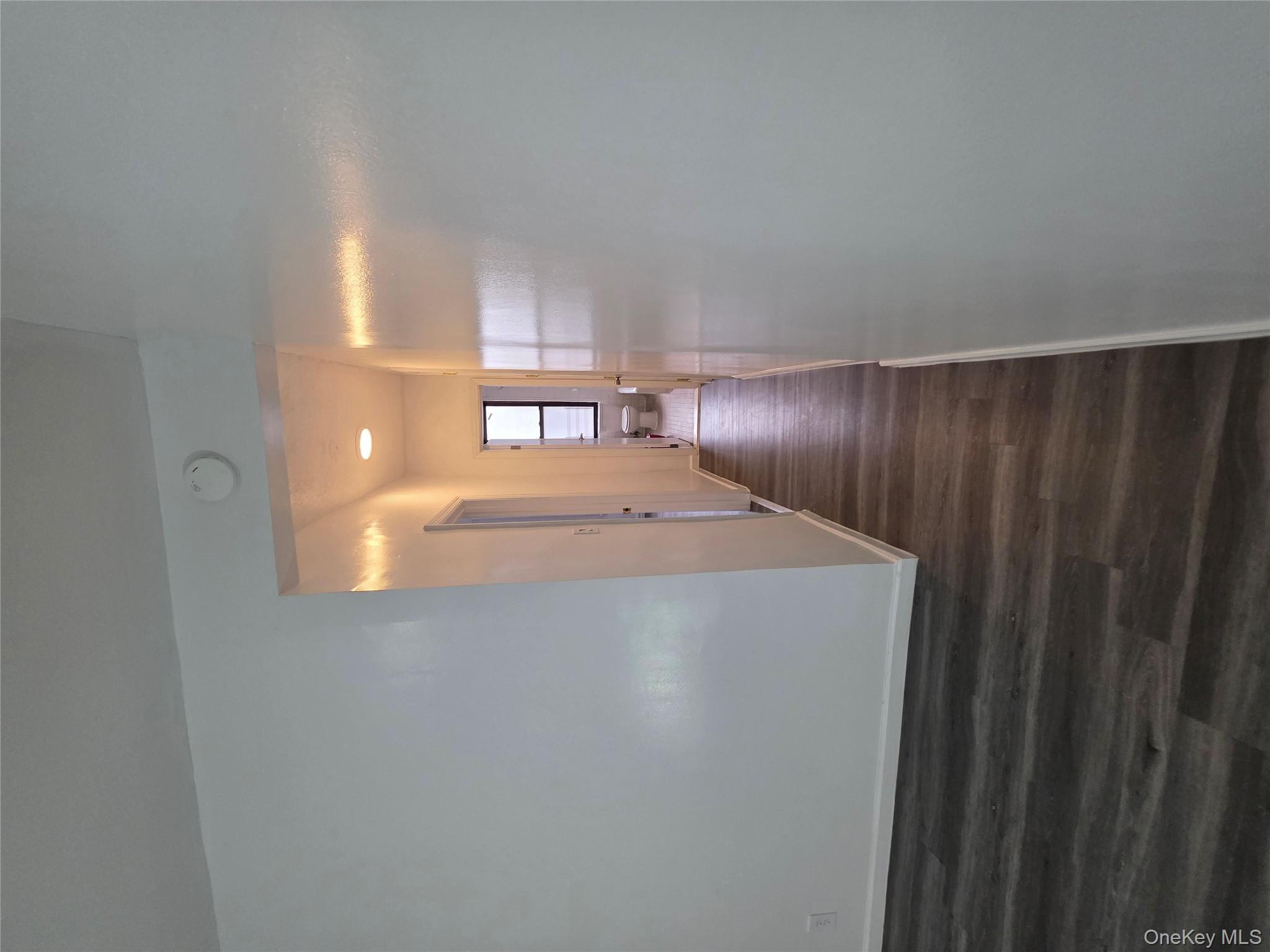 #5 photo, 855 E 178th St Street, ব্রঙ্কস Bronx , NY 10460