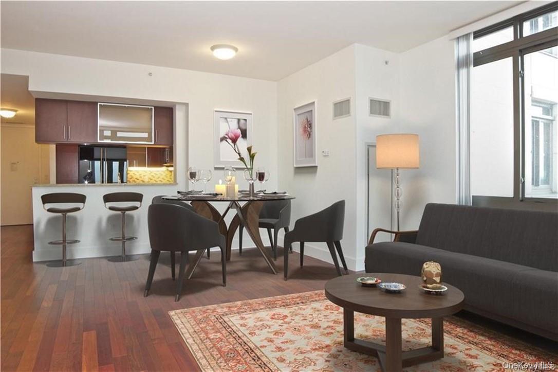 #2 photo, 175 Huguenot Street, New Rochelle , NY 10801