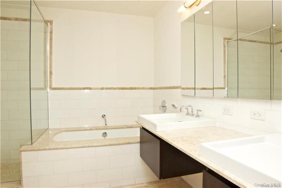 #5 photo, 175 Huguenot Street, New Rochelle , NY 10801