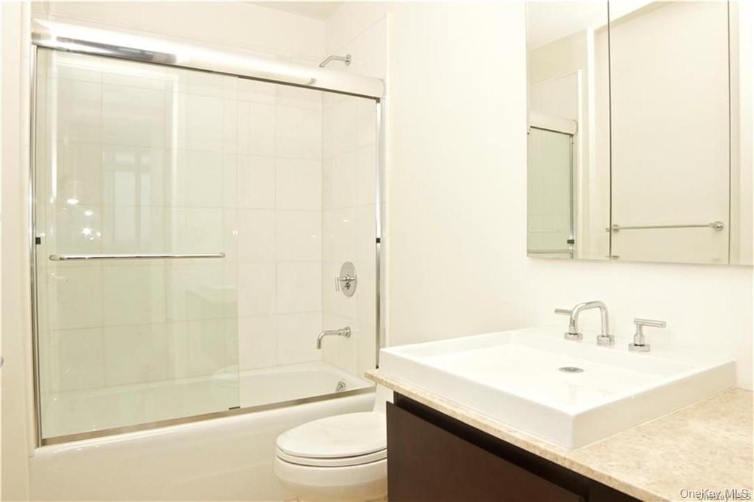 #7 photo, 175 Huguenot Street, New Rochelle , NY 10801