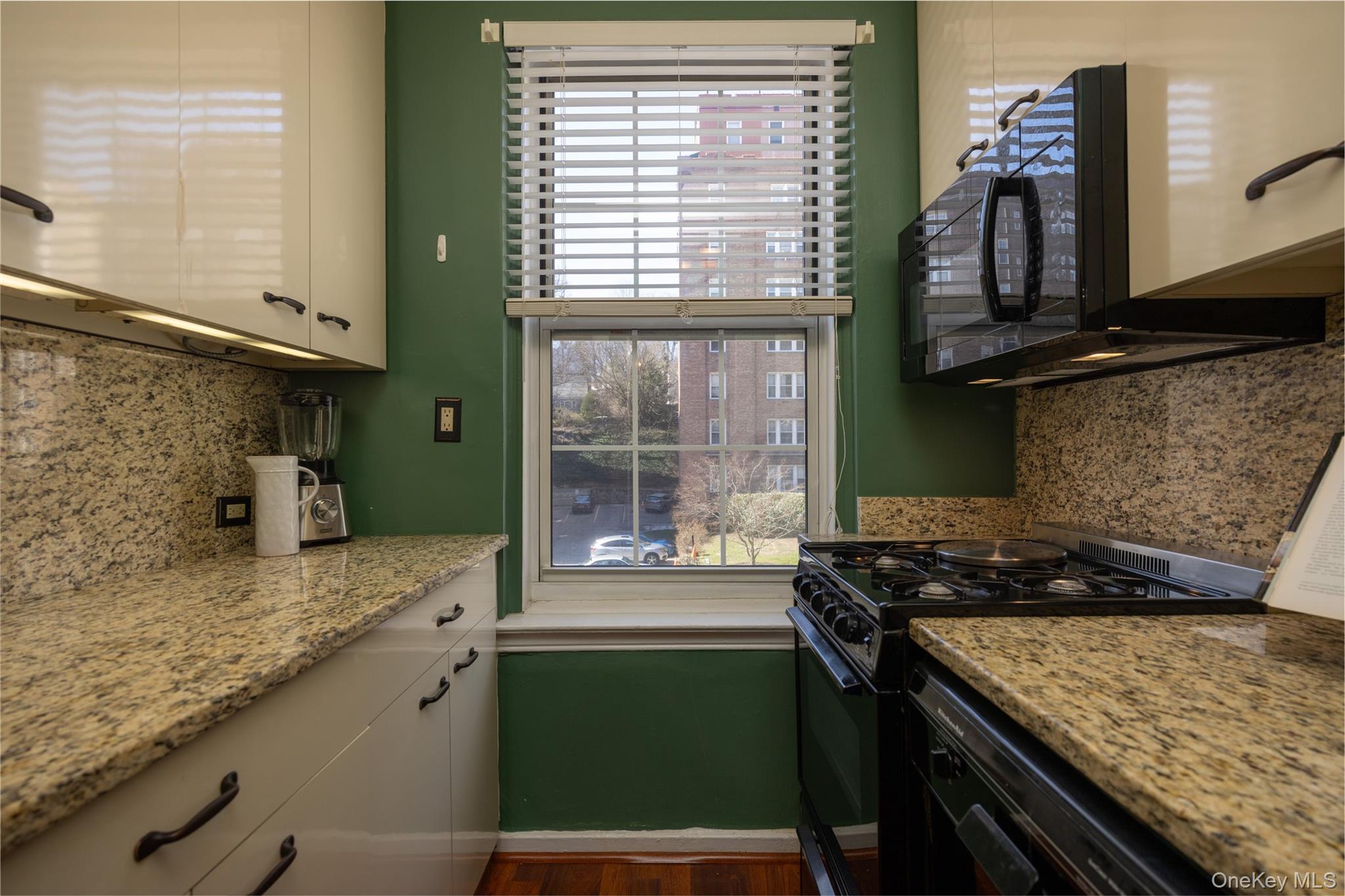 #19 photo, 25 Parkview Avenue, ব্রঙ্কস Bronxville , NY 10708