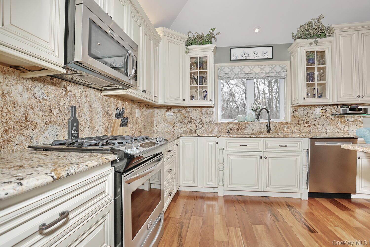 #11 photo, 99 Campbell Avenue, Tappan , NY 10983