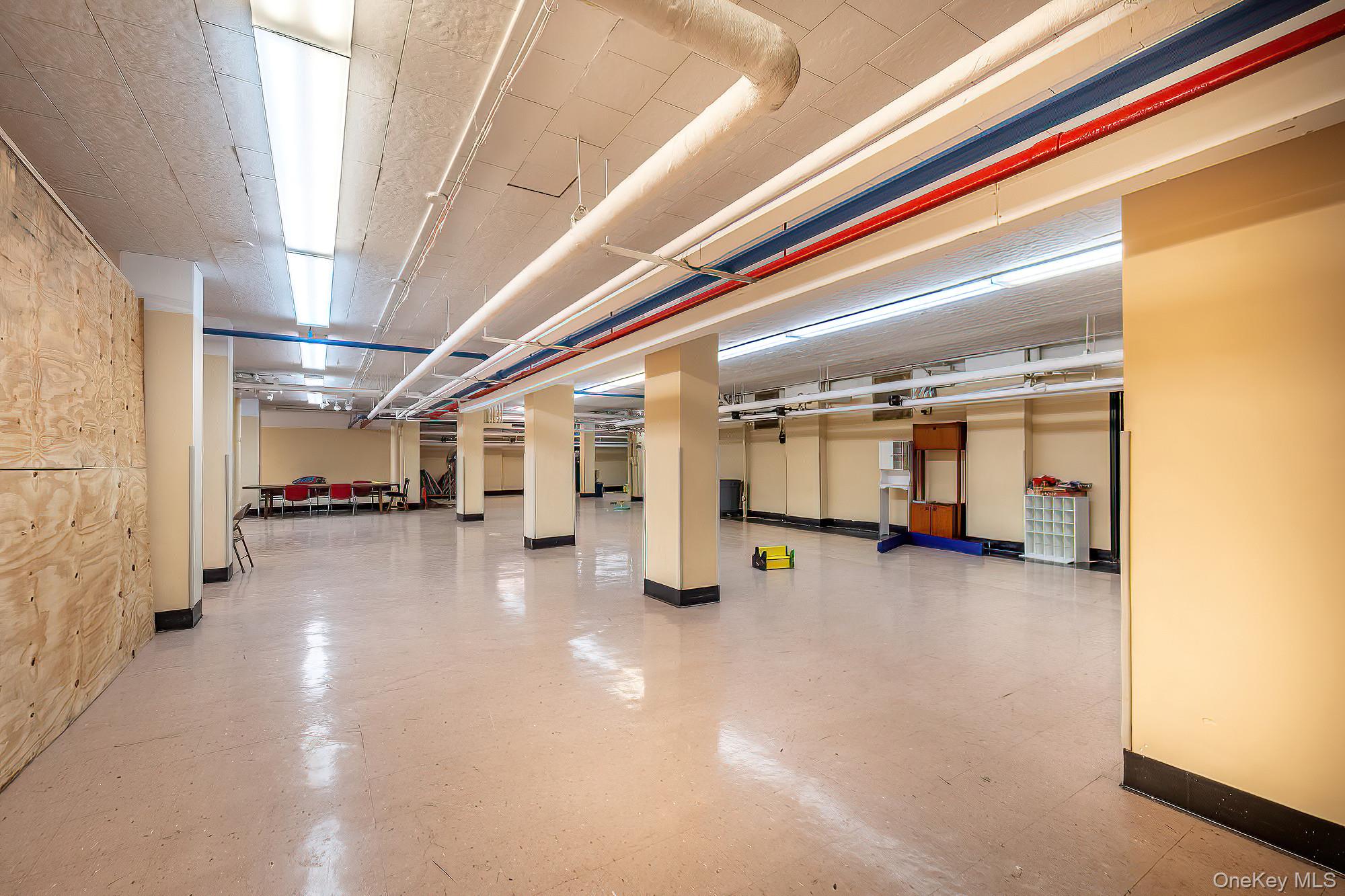 #20 photo, 80 Knolls Crescent, Bronx , NY 10463