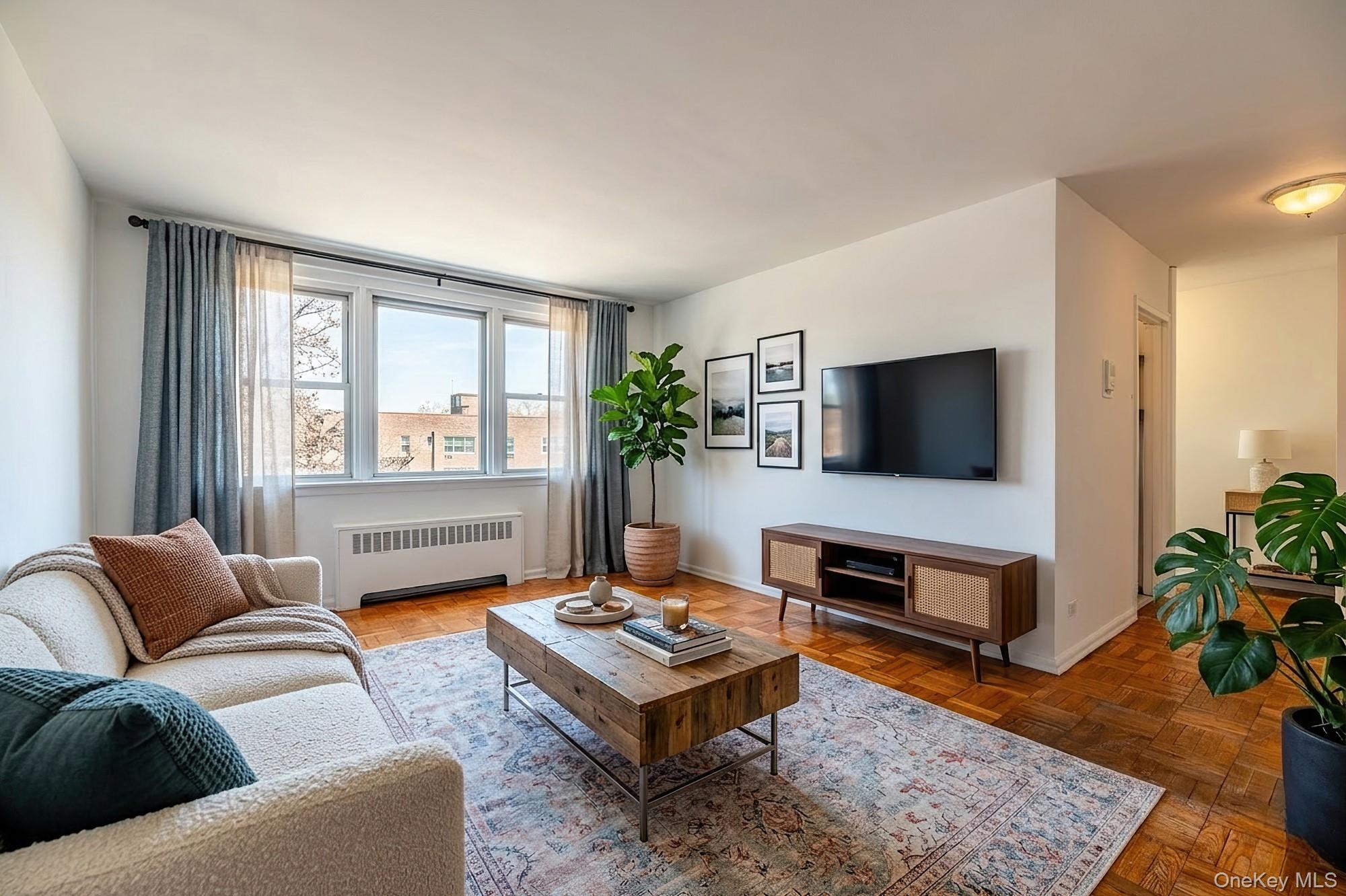 #4 photo, 80 Knolls Crescent, Bronx , NY 10463