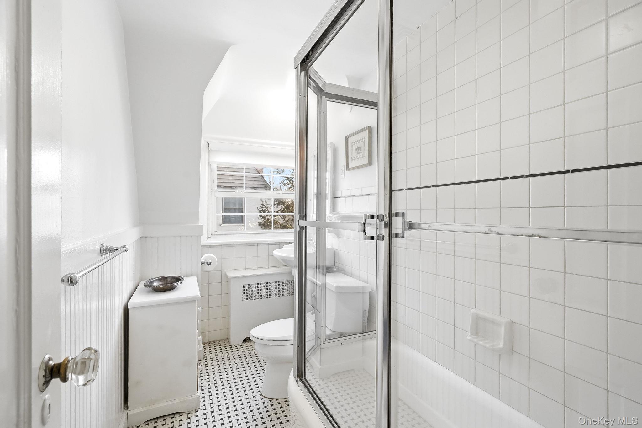 #19 photo, 27 Valley Road, Scarsdale , NY 10583