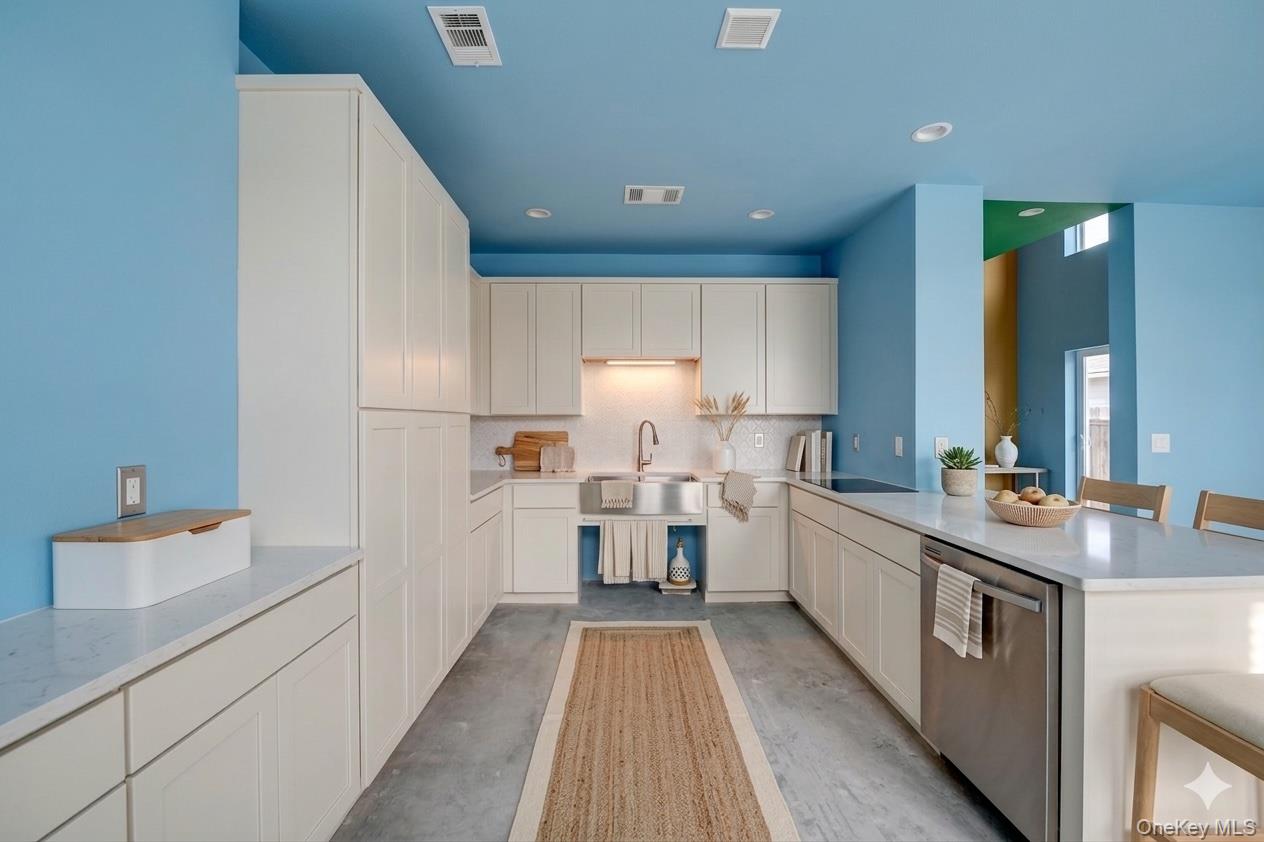 #6 photo, 130 Benefield Boulevard, Peekskill , NY 10566