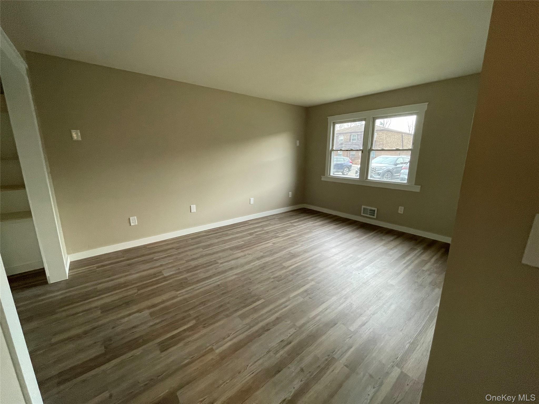 #4 photo, 56 New Holland Village, Nanuet , NY 10954