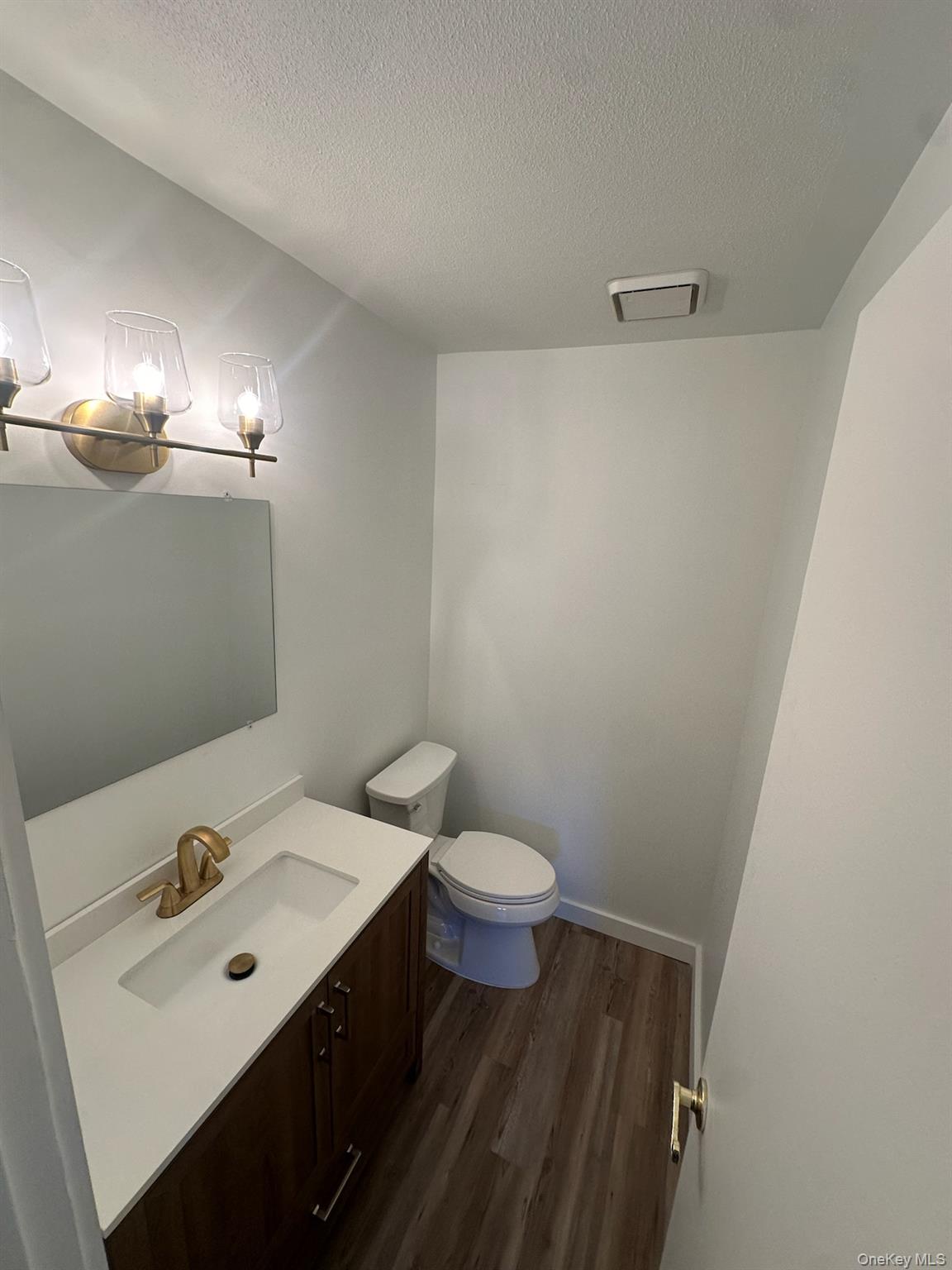 #8 photo, 56 New Holland Village, Nanuet , NY 10954