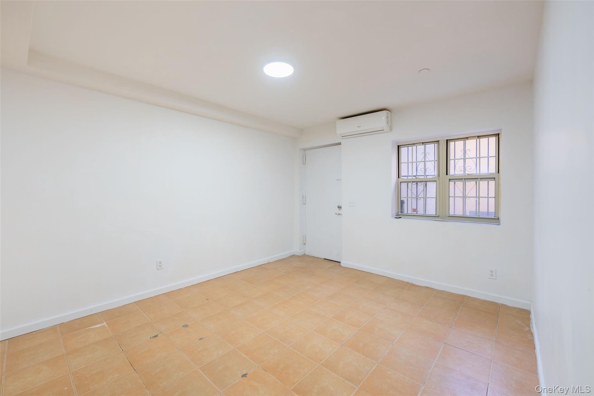 #17 photo, 102-23 43rd Avenue, কুইন্‌স Flushing , NY 11368