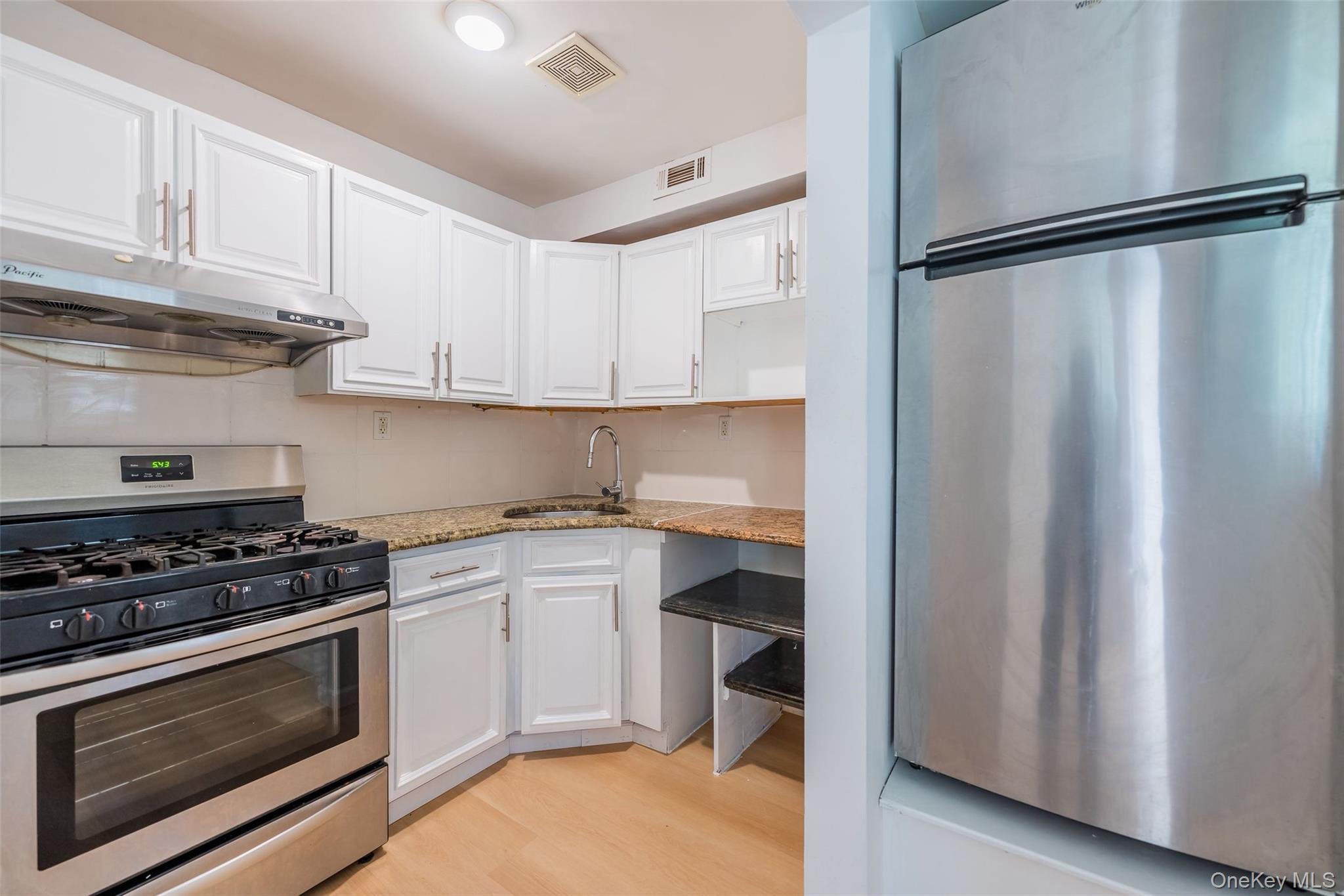 #5 photo, 102-23 43rd Avenue, কুইন্‌স Flushing , NY 11368