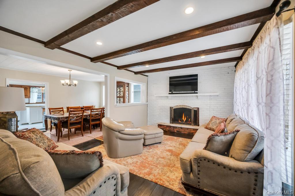 #7 photo, 2315 Willow Street, নাসাউ কাউন্টি Wantagh , NY 11793