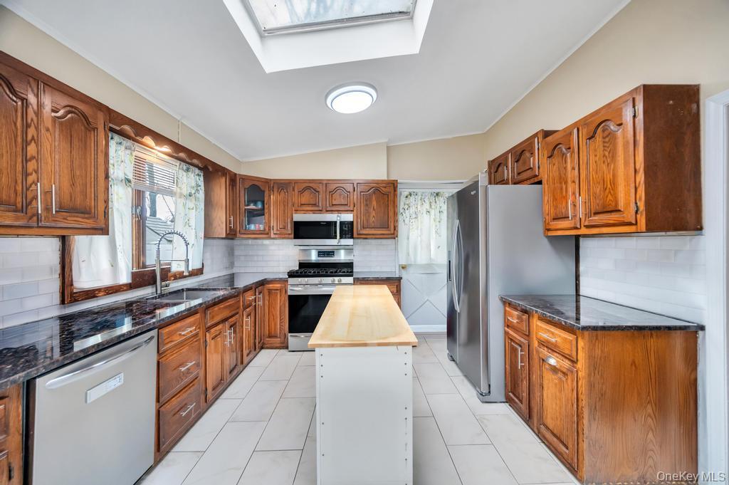 #9 photo, 2315 Willow Street, নাসাউ কাউন্টি Wantagh , NY 11793