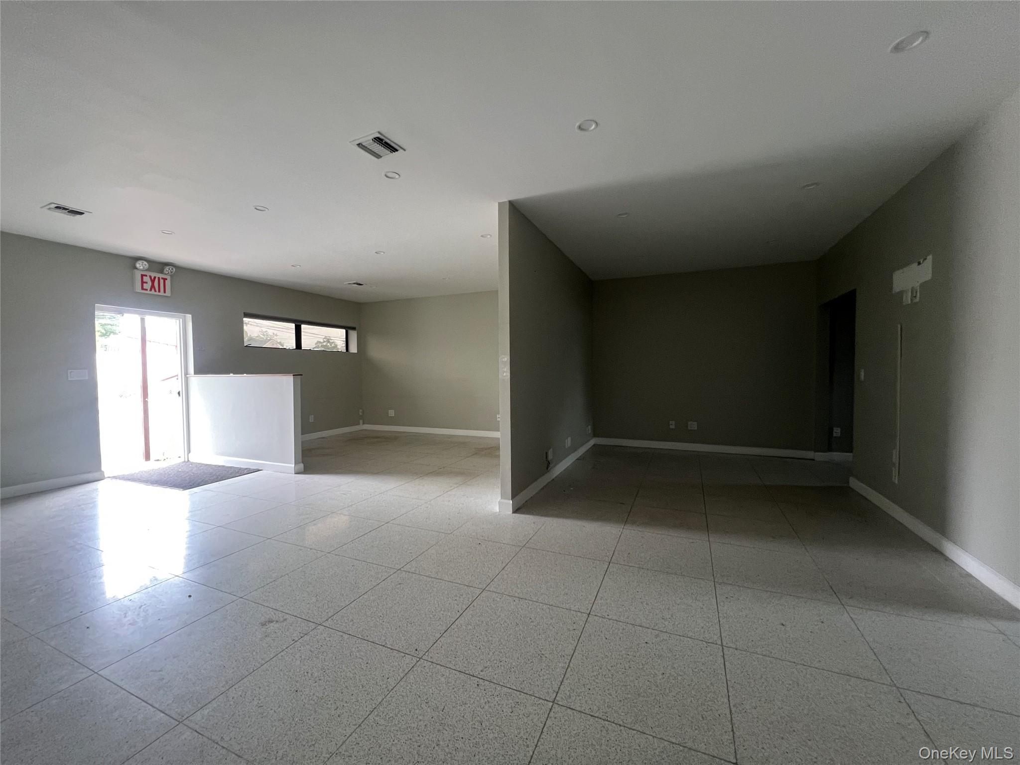 #3 photo, 190 Margaretta Avenue, নাসাউ কাউন্টি Massapequa , NY 11758