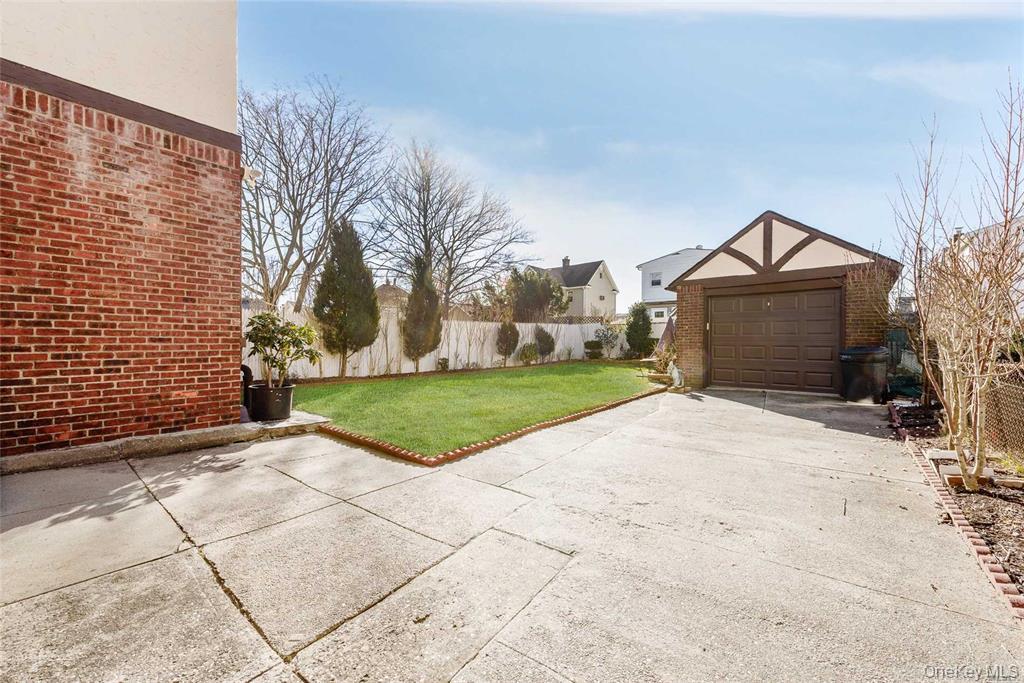 #16 photo, 71 Davis Street, নাসাউ কাউন্টি East Rockaway , NY 11518