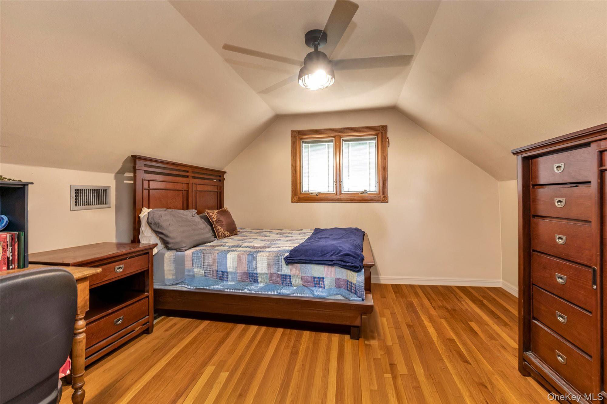 #17 photo, 301 Cameo Drive, নাসাউ কাউন্টি Massapequa , NY 11758