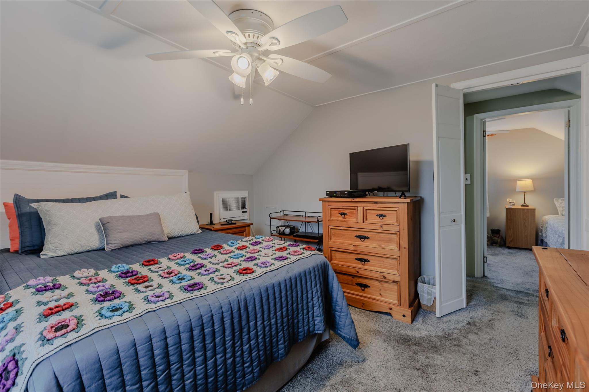 #12 photo, 5 Wall Street, East Islip , NY 11730