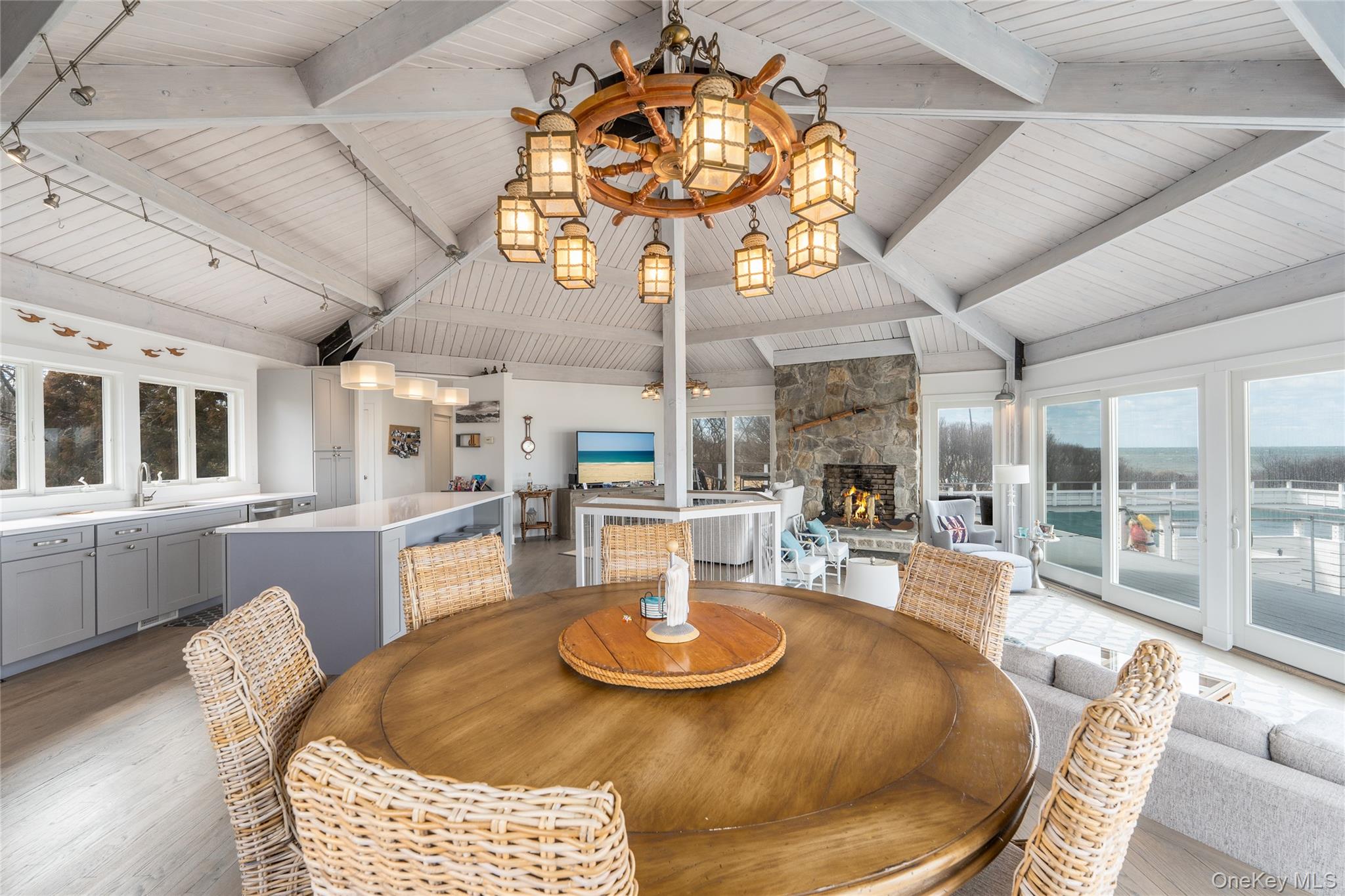 #18 photo, 56765 Route 48, 롱 아일랜드 Greenport , NY 11944