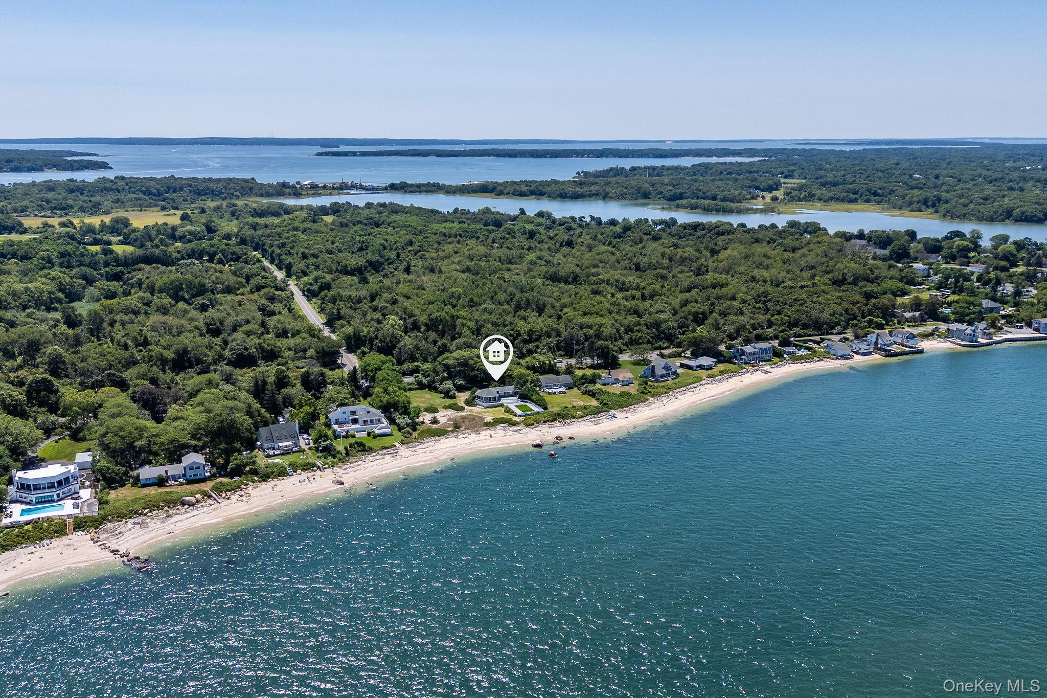 #6 photo, 56765 Route 48, 롱 아일랜드 Greenport , NY 11944