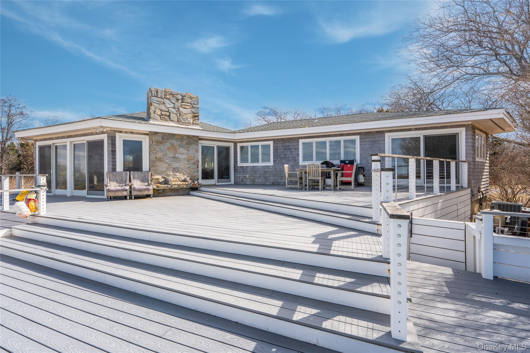 #11 photo, 56875 Route 48, 롱 아일랜드 Greenport , NY 11944