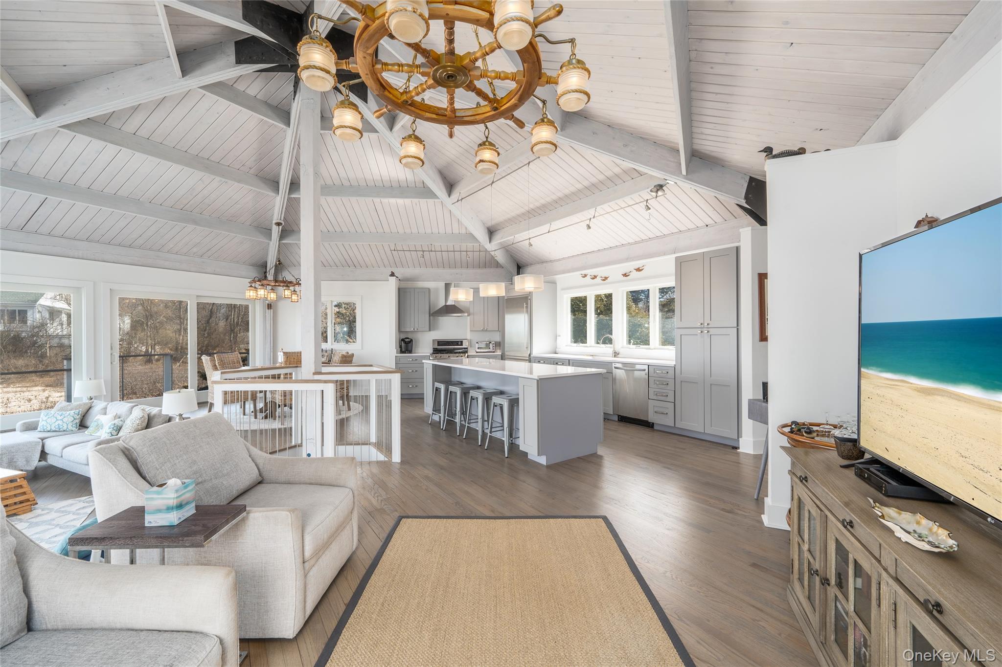 #17 photo, 56875 Route 48, 롱 아일랜드 Greenport , NY 11944