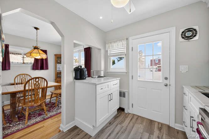 #10 photo, 344 White Road, নাসাউ কাউন্টি Mineola , NY 11501