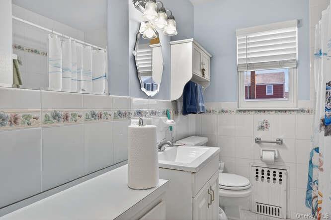 #17 photo, 344 White Road, নাসাউ কাউন্টি Mineola , NY 11501